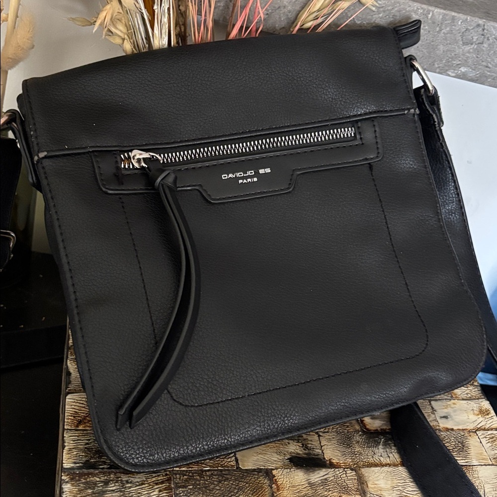 DAVID JONES PARIS Black Crossbody Bag Adjustable Buckle Strap Faux Leather - Picture 11 of 12